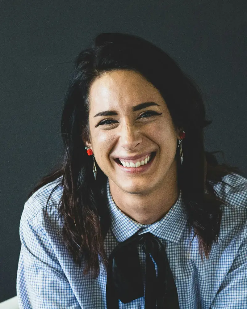 Retrato de Lucía Belmonte, audioprotesista y logopeda del centro auditivo